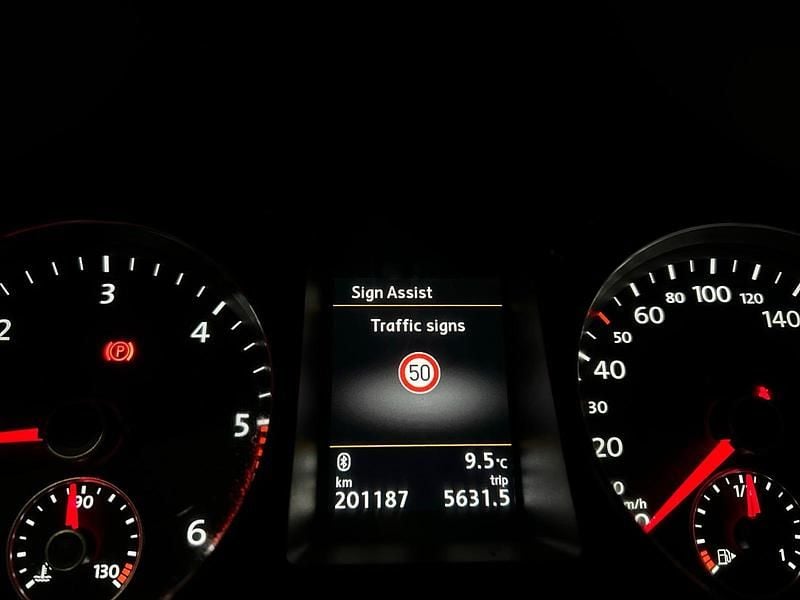 Schwarz Gebraucht 2019 VW Passat Kombi | 12.200 € (Superpreis) - Bild 1/4