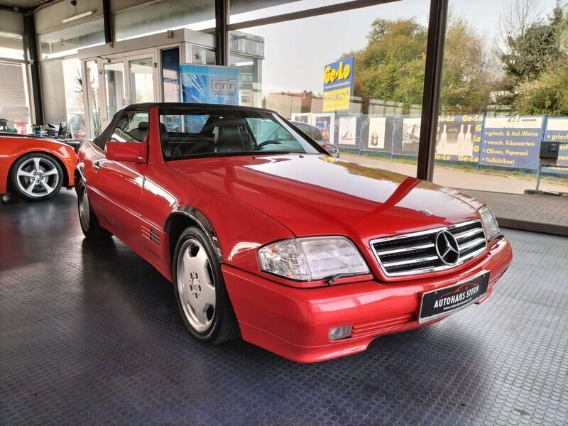 Rot Gebraucht 1990 Mercedes SL300 Cabrio | 16.900 € - Bild 1/4