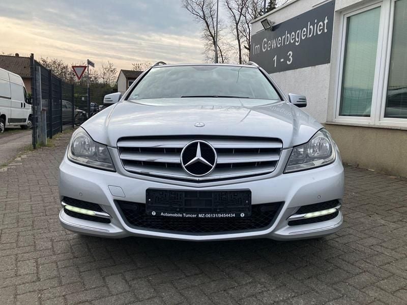 Gebraucht Mercedes C220 Avantgarde 170 PS (125 kW) 2012 Silber Kombi