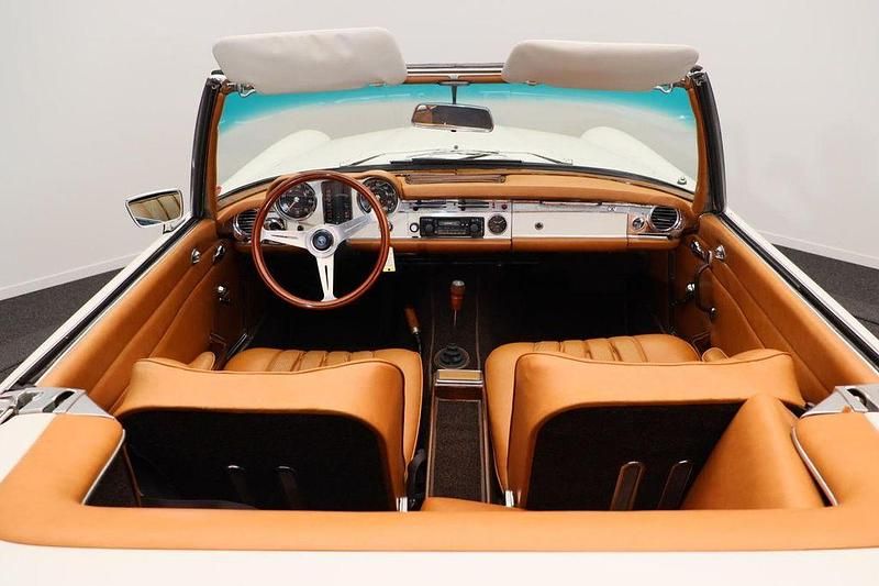 Gebraucht Mercedes 230 150 PS (110 kW) 1967 Weiß Cabrio