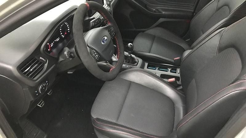 Gebraucht Ford Focus ST-Line 150 PS (110 kW) 2019 Silber Limousine