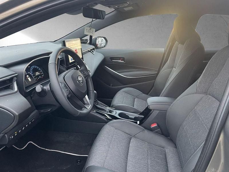 Gebraucht Toyota Corolla Team 140 PS (102 kW) 2024 Braun Limousine