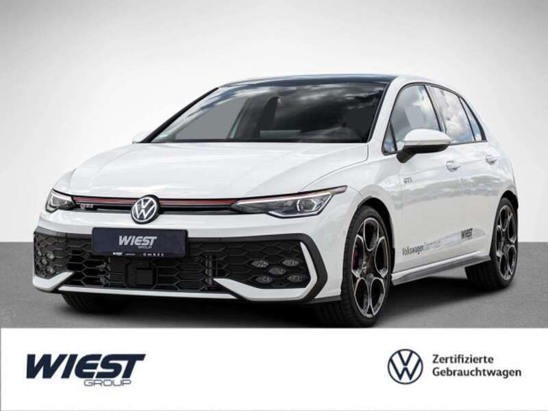 Pure white uni / schwarz uni ( Gebraucht 2025 VW Golf VIII Sound Limousine | 46.890 € (Fairer Preis) - Bild 1/4