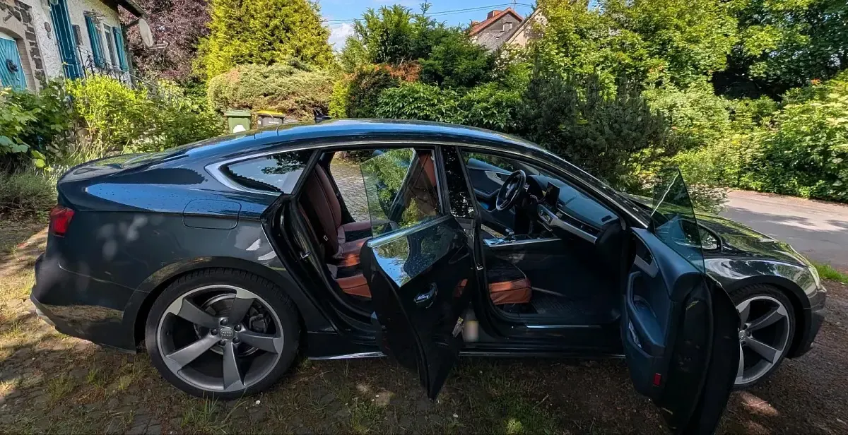 Gebraucht Audi A5 Ambiente 204 PS (150 kW) 2021 Grau Coupé