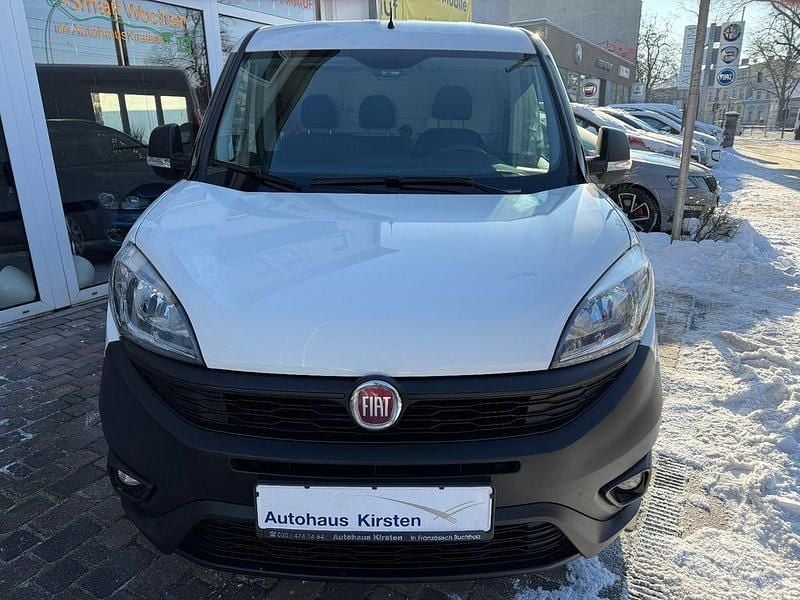 Gebraucht Fiat Doblò 101 PS (74 kW) 2018 Bianco banchisa/pack/canova/sa Van / Kleinbus