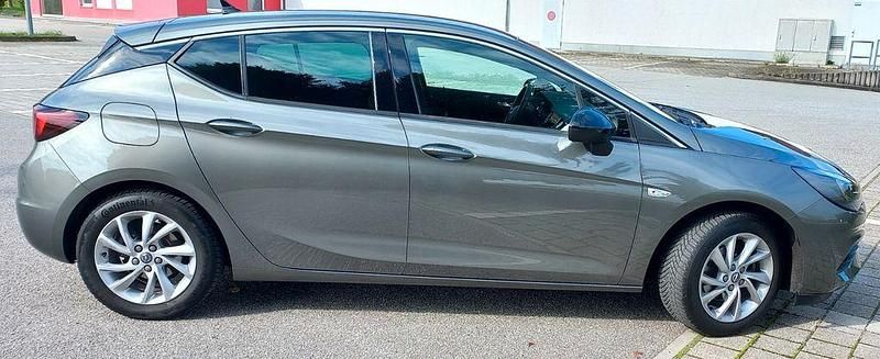 Grau Gebraucht 2021 Opel Astra Elegance Limousine | 12.000 € (Superpreis) - Bild 1/4