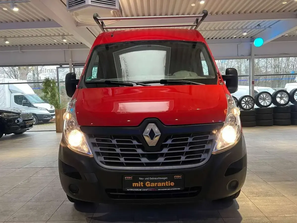 Używany Renault Master 125 KM (91 kW) 2016 Czerwony Van