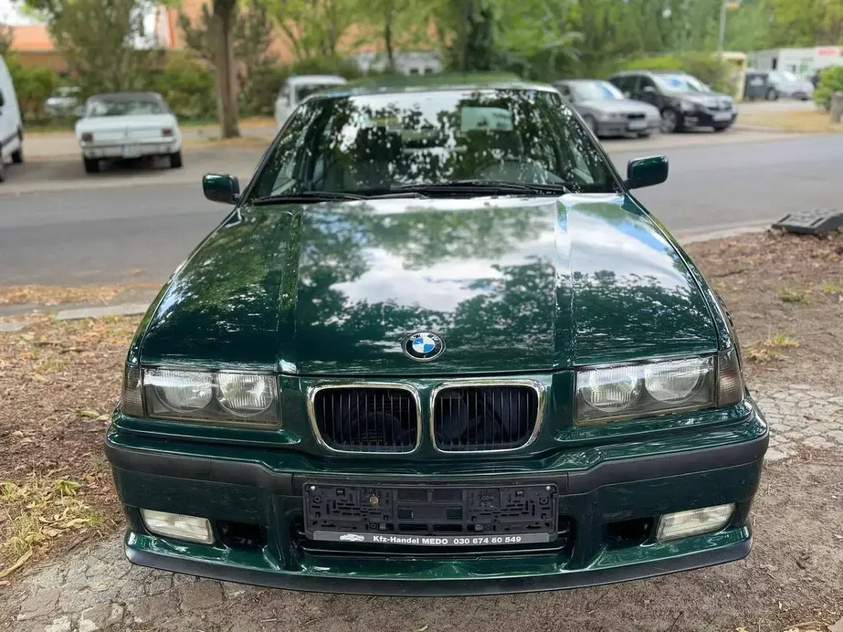 Gebraucht BMW 323 Sport Line 170 PS (125 kW) 1999 Grün Limousine