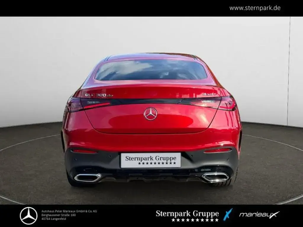 Gebraucht Mercedes GLC300de AMG 197 PS (144 kW) 2024 Manufaktur patagonienrot (metallic) Coupé