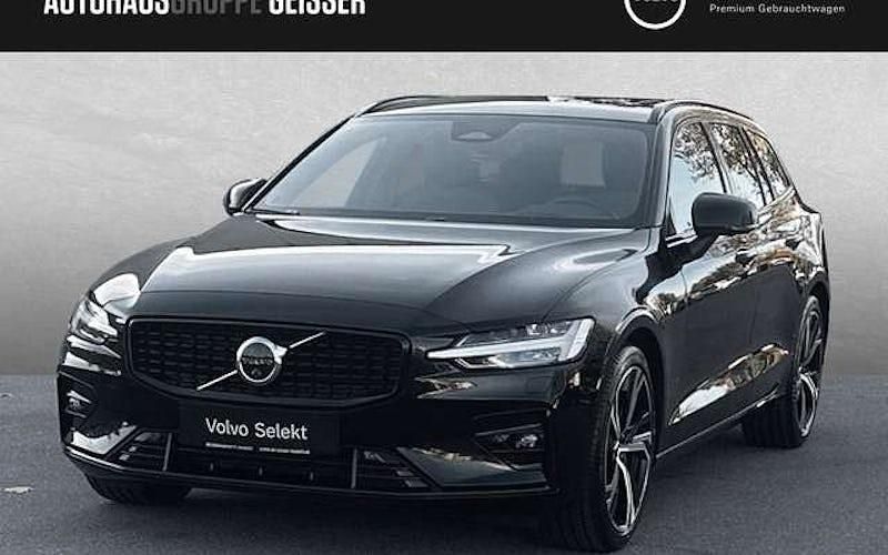 Gebraucht Volvo V60 Plus 197 PS (144 kW) 2025 Schwarz Kombi