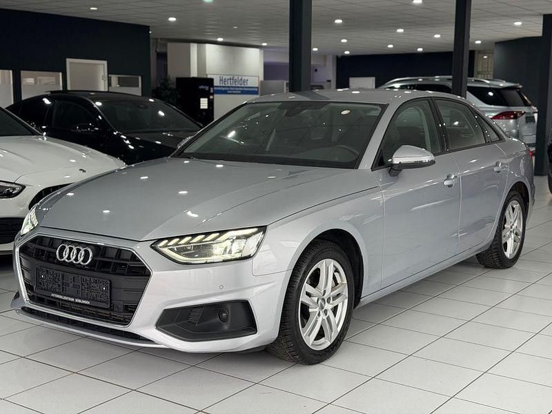 Silber Gebraucht 2022 Audi A4 Sport Limousine | 20.990 € (Superpreis) - Bild 1/4