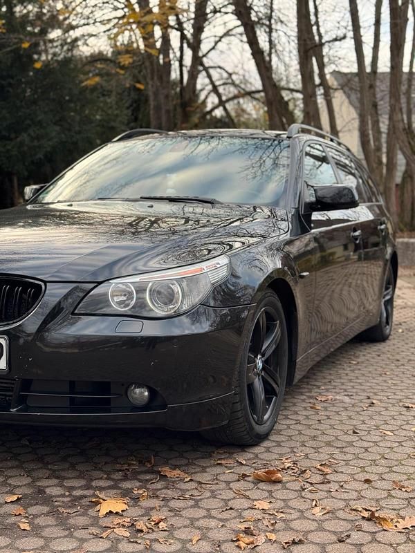 Gebraucht BMW 525 231 PS (169 kW) 2007 Schwarz Kombi
