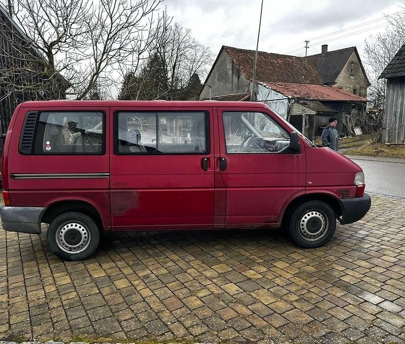 Gebraucht VW Caravelle 102 PS (75 kW) 1997 Rot Van / Kleinbus