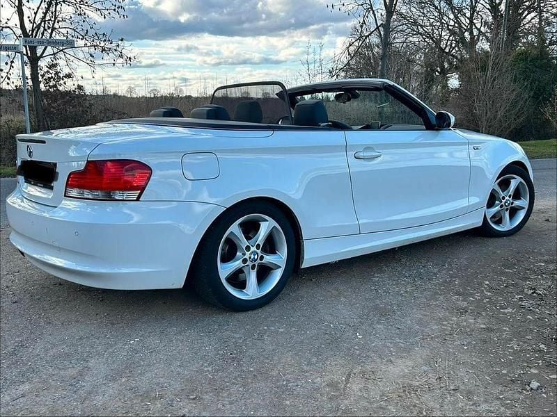 Gebraucht BMW 118 Cabriolet Performance 144 PS (105 kW) 2010 Weiß Cabrio