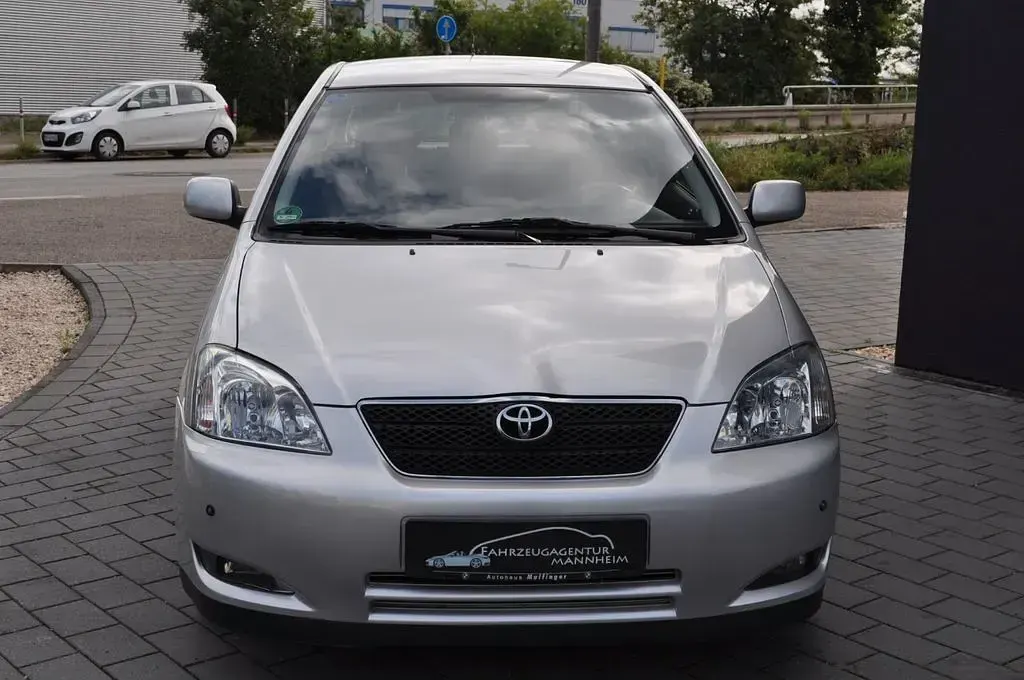 Occasion Toyota Corolla 110 ch (80 kW) 2002 Argent Citadine
