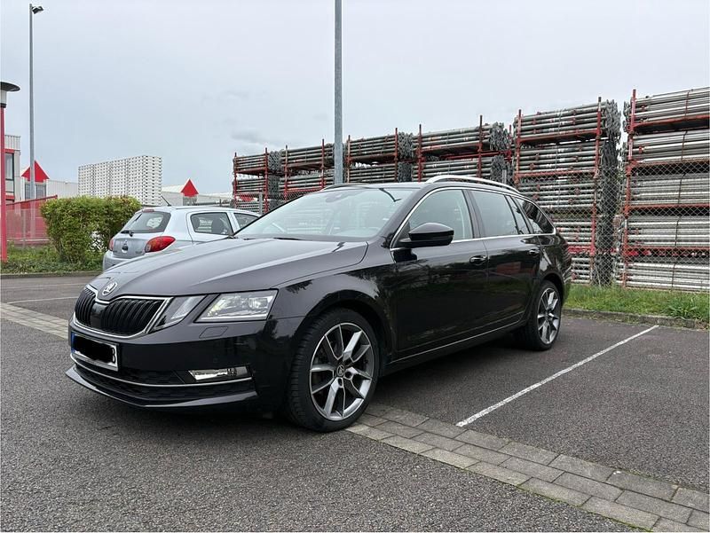 Schwarz Gebraucht 2017 Skoda Octavia Kombi | 9.400 € (Superpreis) - Bild 1/4