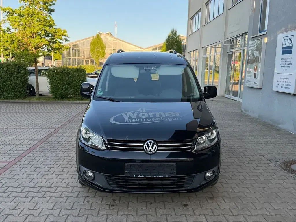 Usata VW Caddy Comfortline 140 CV (102 kW) 2012 Nero Monovolume