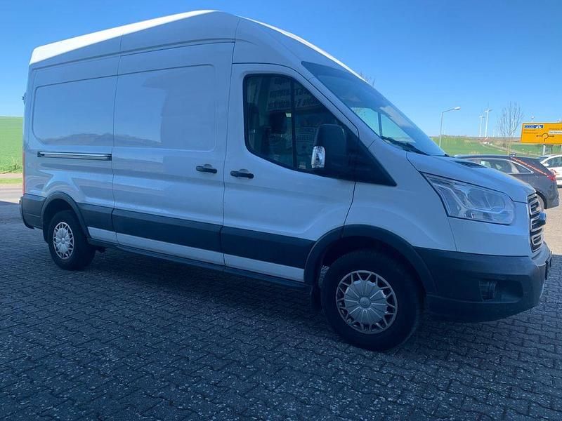 Gebraucht Ford Transit Trend 155 PS (114 kW) 2015 Weiß Van / Kleinbus