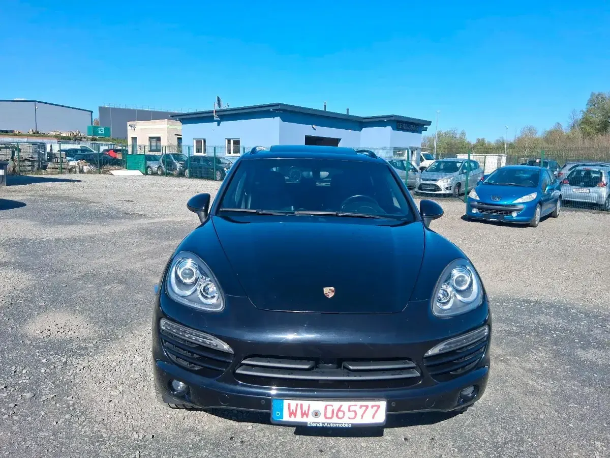 Second-hand Porsche Cayenne 245 CP (180 kW) 2013 Negru SUV
