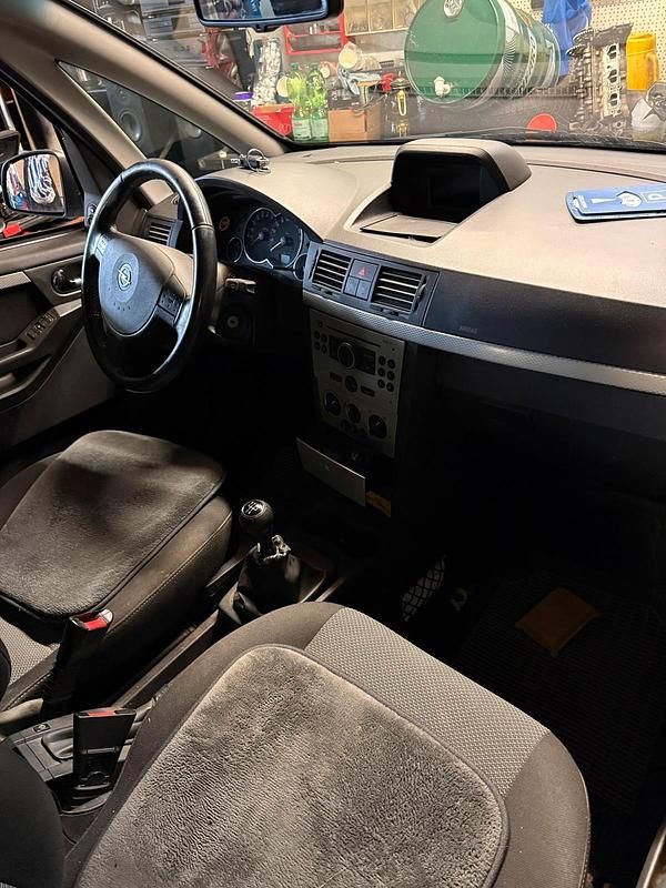 Gebraucht Opel Meriva 105 PS (77 kW) 2009 Andere farben Van / Kleinbus