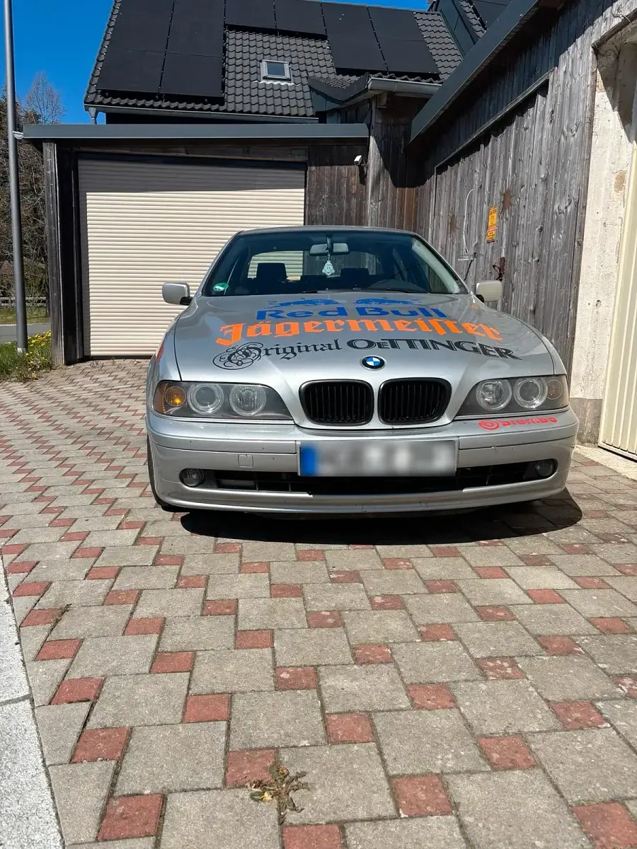 Second-hand BMW 525 163 CP (119 kW) 2003 Argintiu Berlinǎ