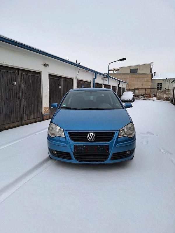 Blau Gebraucht 2006 VW Polo Kleinwagen | 2.300 € (Etwas zu teuer) - Bild 1/4