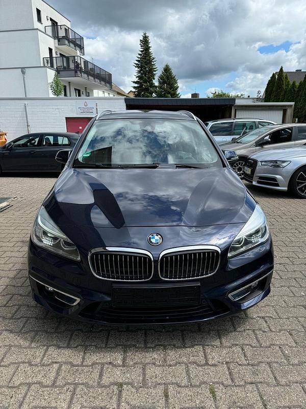 Blau Gebraucht 2016 BMW 220 Luxury Line SUV | 13.000 € (Fairer Preis) - Bild 1/4
