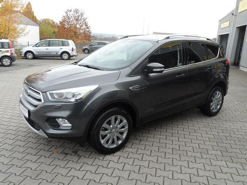 Grau Gebraucht 2018 Ford Kuga Cool & Connect SUV | 12.950 € (Guter Preis) - Bild 1/4