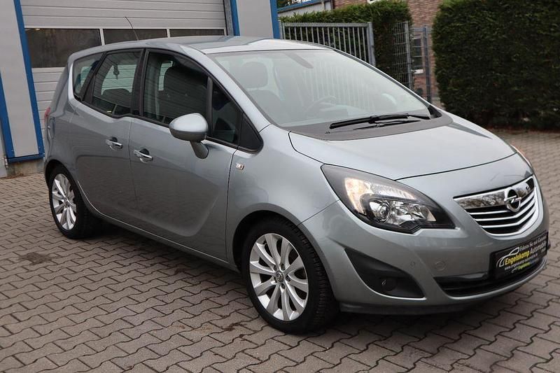 Silber Gebraucht 2012 Opel Meriva Innovation Van / Kleinbus | 7.990 € (Fairer Preis) - Bild 1/4
