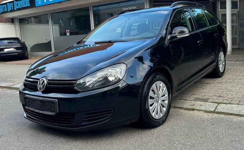 Schwarz Gebraucht 2010 VW Golf Kombi | 2.200 € (Superpreis) - Bild 1/4