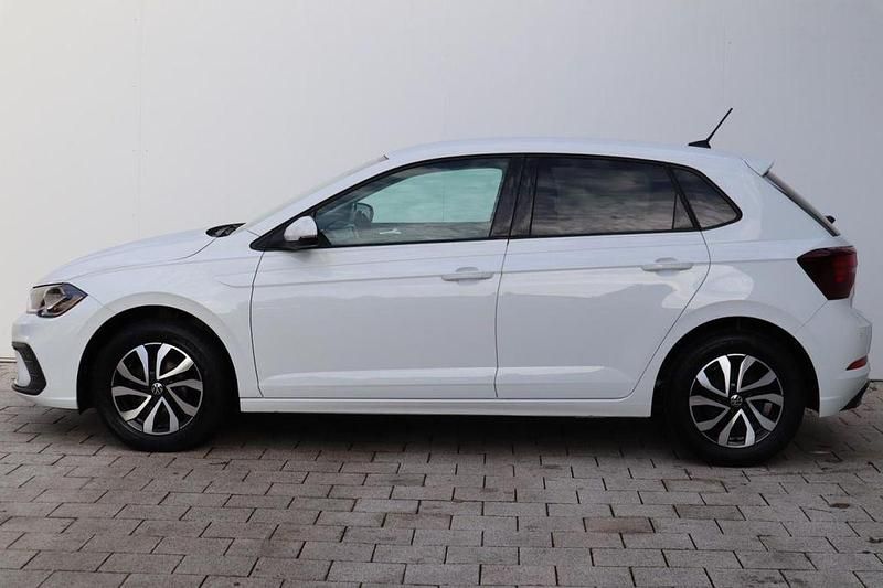 Gebraucht VW Polo Active 95 PS (69 kW) 2023 Weiß Kleinwagen