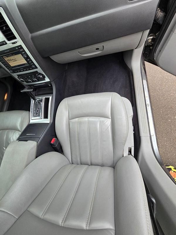 Second-hand Chrysler 300C 218 CP (160 kW) 2008 Gri Berlinǎ