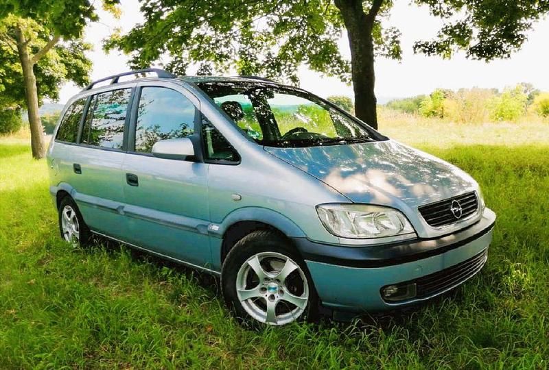 Grau Gebraucht 2000 Opel Zafira Van / Kleinbus | 995 € (Fairer Preis) - Bild 1/4