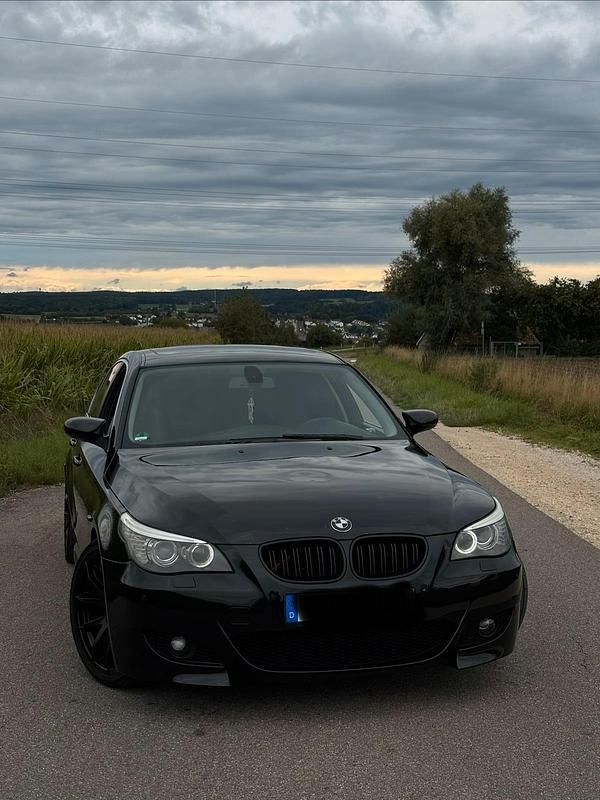 Schwarz Gebraucht 2007 BMW 523 Limousine | 7.000 € (Teuer) - Bild 1/4