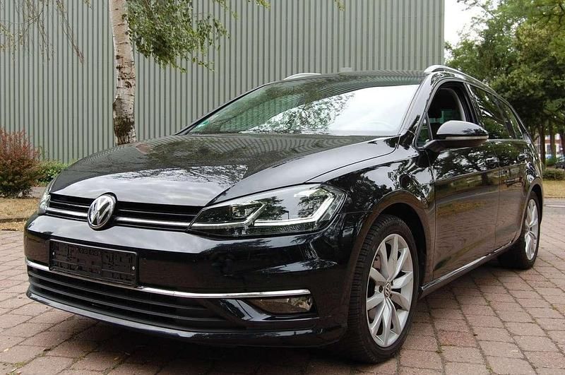 Schwarz Gebraucht 2018 VW Golf VII Highline Kombi | 17.980 € (Fairer Preis) - Bild 1/4