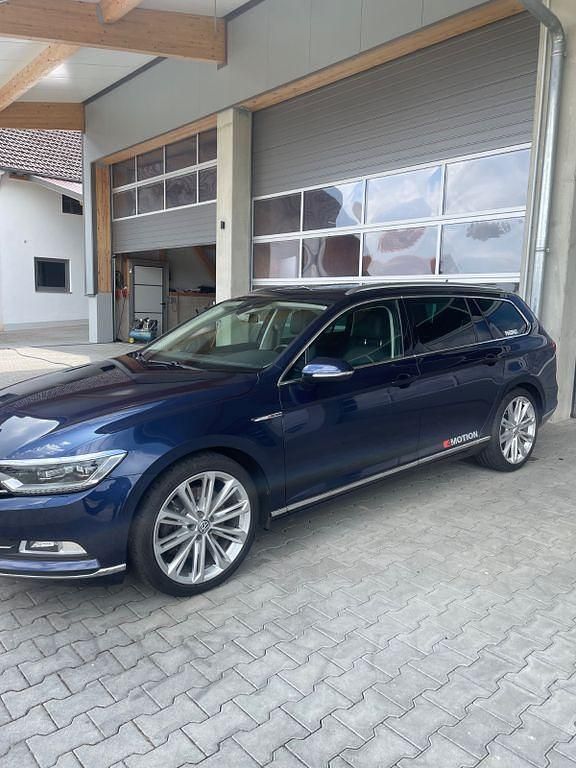Gebraucht VW Passat Highline 239 PS (175 kW) 2015 Blau Kombi