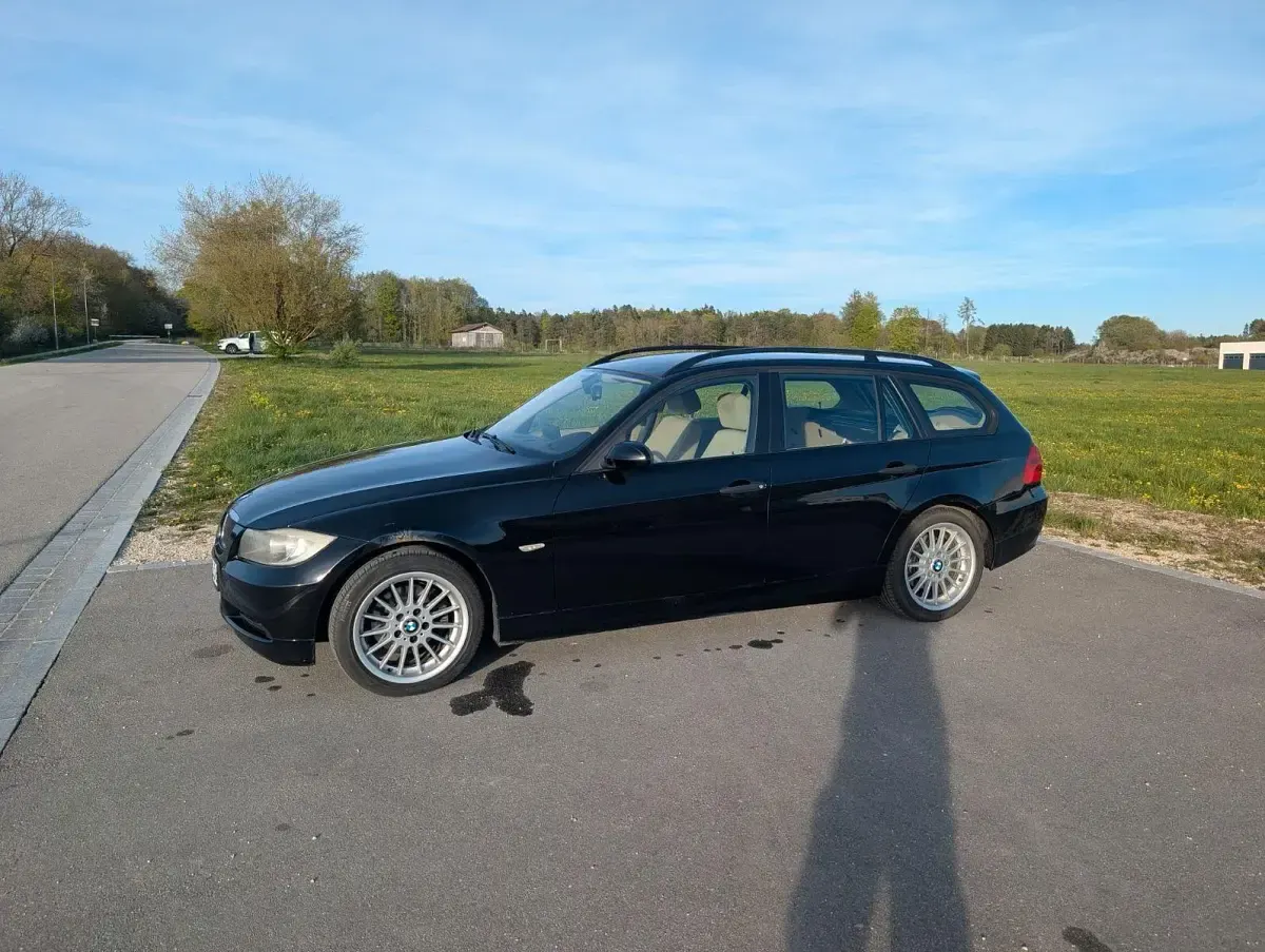 Second-hand BMW 318 122 CP (89 kW) 2006 Negru Break