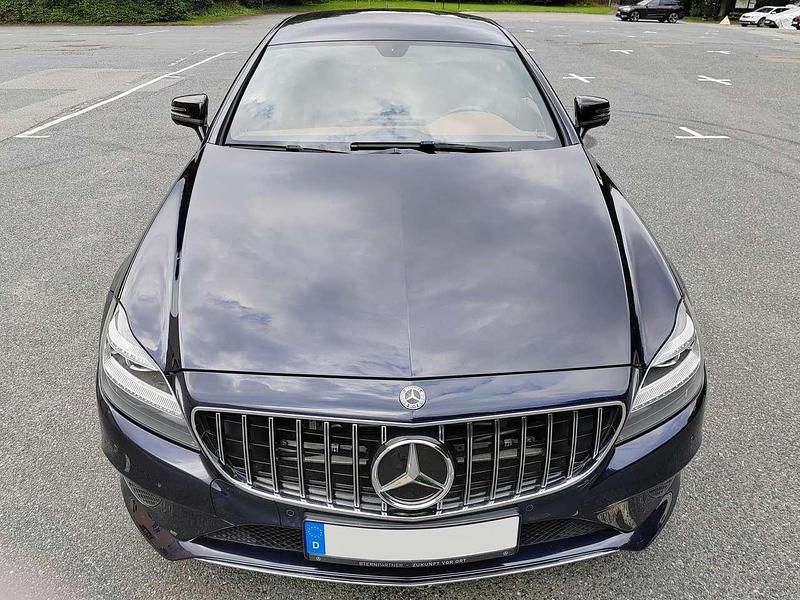 Blau Gebraucht 2015 Mercedes CLS250 Shooting Brake Kombi | 22.000 € (Teuer) - Bild 1/4