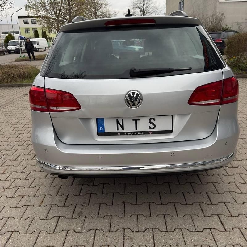 Gebraucht VW Passat 105 PS (77 kW) 2013 Silber Kombi