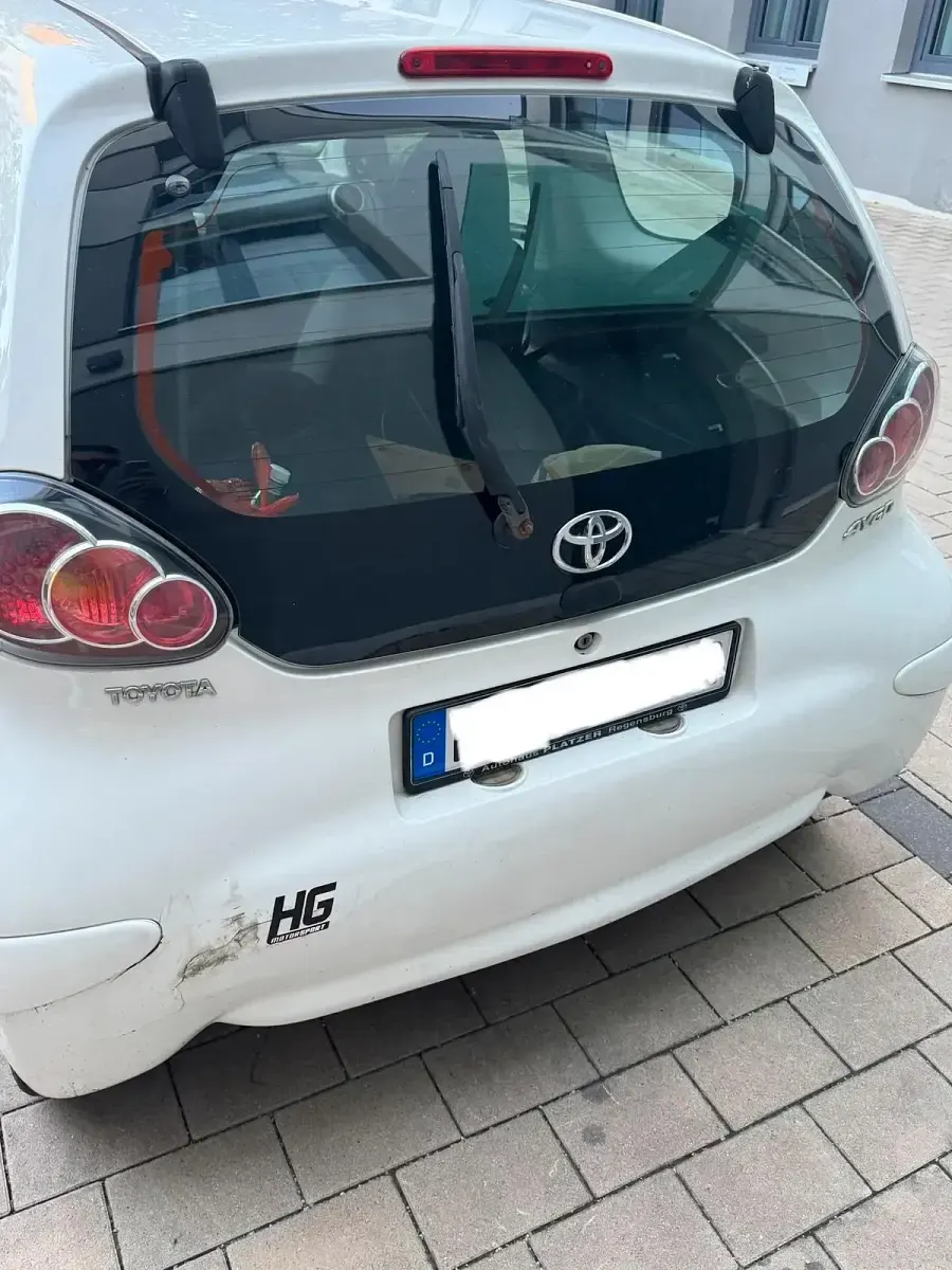 Gebraucht Toyota Aygo 68 PS (50 kW) 2009 Weiß Kleinwagen