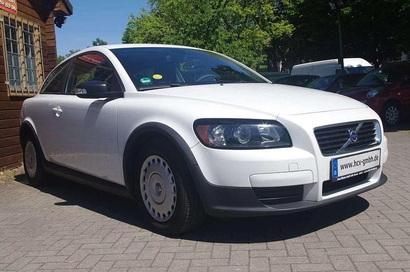 Ice white solid Gebraucht 2009 Volvo C30 Kleinwagen | 4.990 € (Fairer Preis) - Bild 1/4