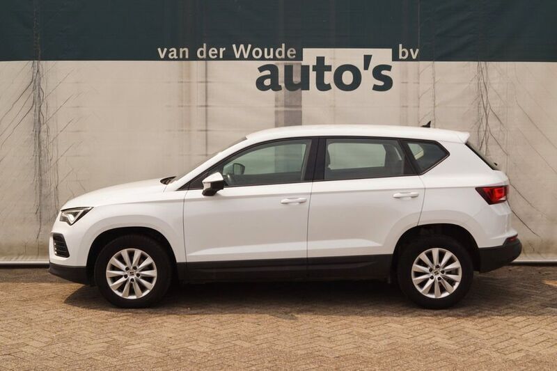 Weiß Gebraucht 2022 Seat Ateca Reference SUV | 15.609 € (Fairer Preis) - Bild 1/4