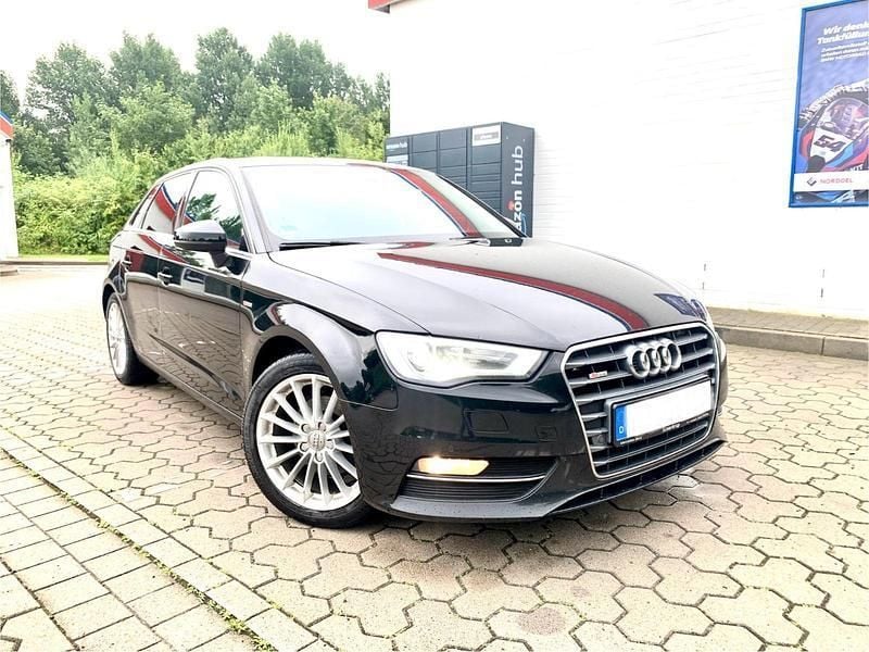 Schwarz Gebraucht 2016 Audi A3 S-Line Limousine | 10.666 € (Superpreis) - Bild 1/4