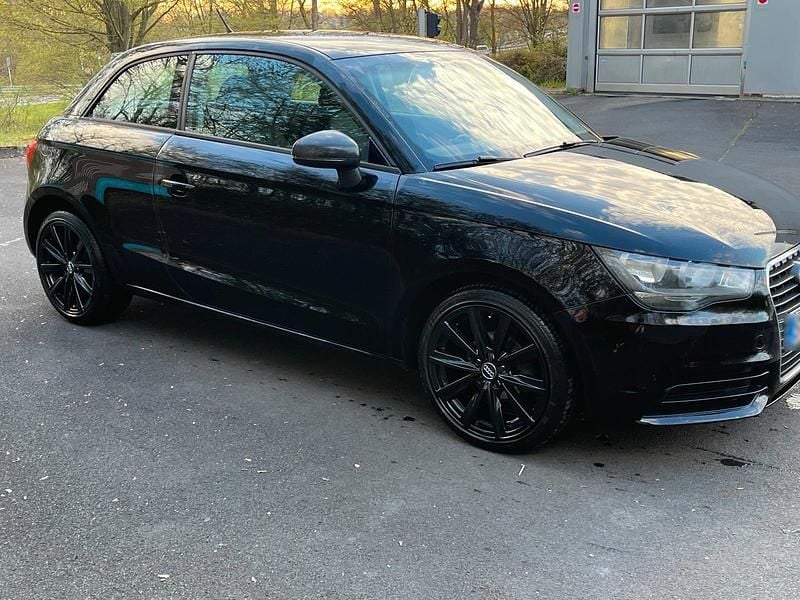 Gebraucht Audi A1 Ambition 86 PS (63 kW) 2011 Schwarz Kleinwagen