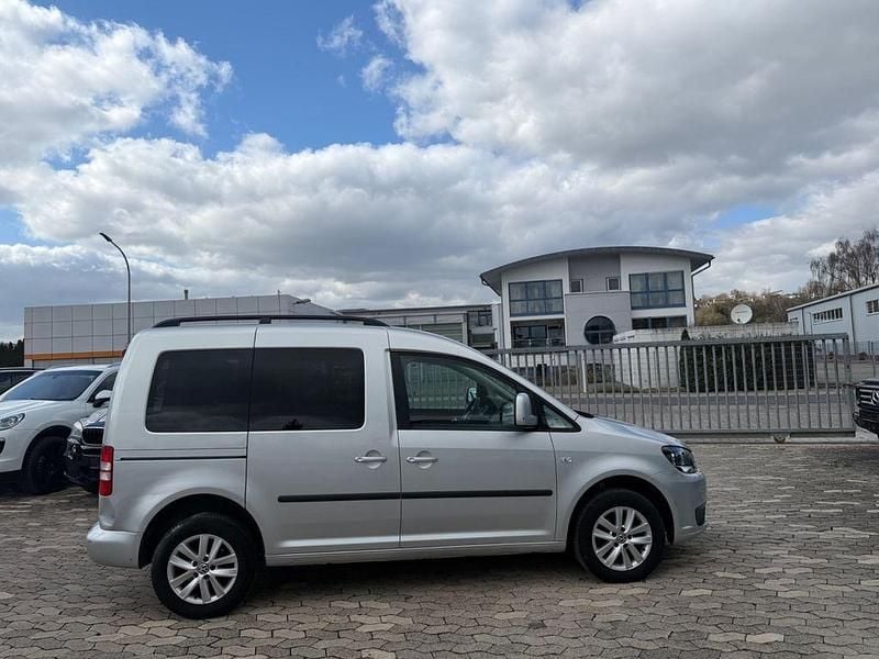 Gebraucht VW Caddy Comfortline 110 PS (80 kW) 2012 Silber Van / Kleinbus