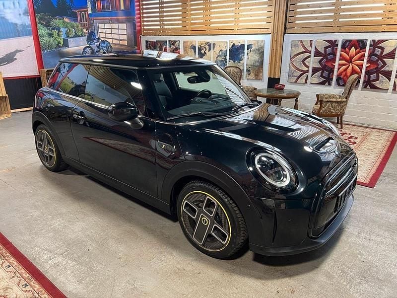 Gebraucht Mini Cooper SE Premium Plus 135 kW (184 PS) 2022 Schwarz Kleinwagen