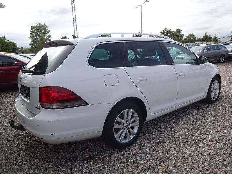 Gebraucht VW Golf VII Style 105 PS (77 kW) 2012 Weiß Kombi