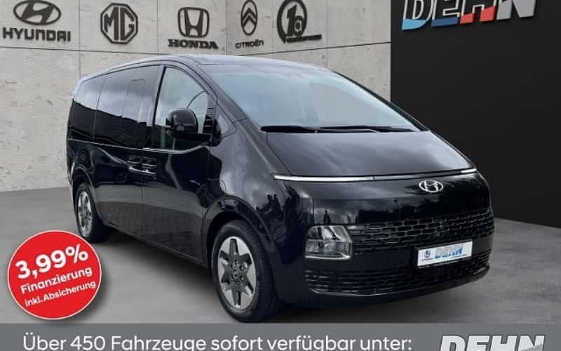 Braun Gebraucht 2023 Hyundai Staria Prime Van | 41.950 € (Fairer Preis) - Bild 1/4