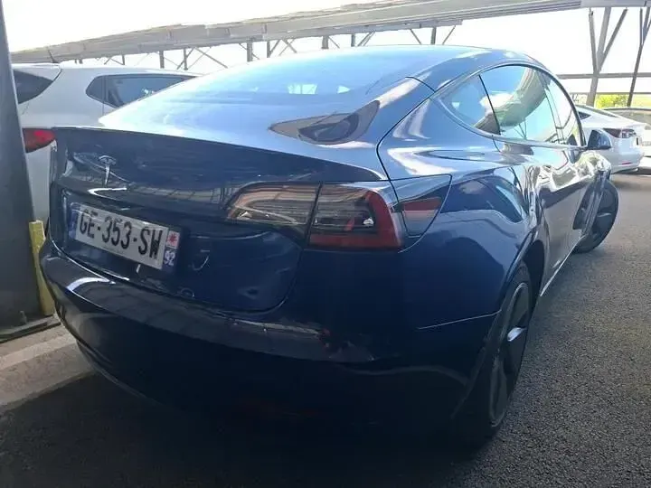 Gebraucht Tesla Model 3 Standard Range 225 kW (306 PS) 2022 Blau Limousine