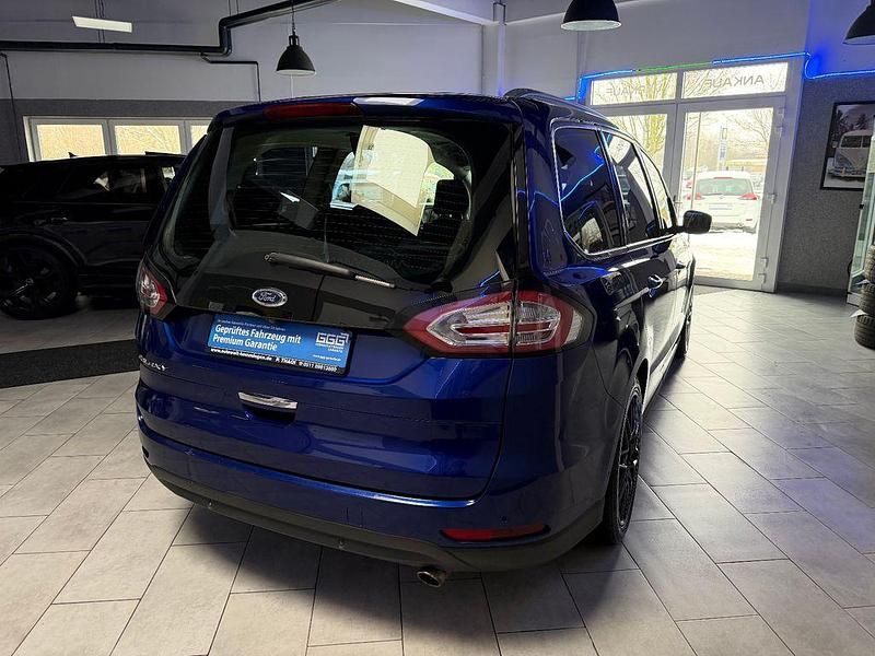 Gebraucht Ford Galaxy Titanium 179 PS (131 kW) 2015 Indicblau metallic Van / Kleinbus